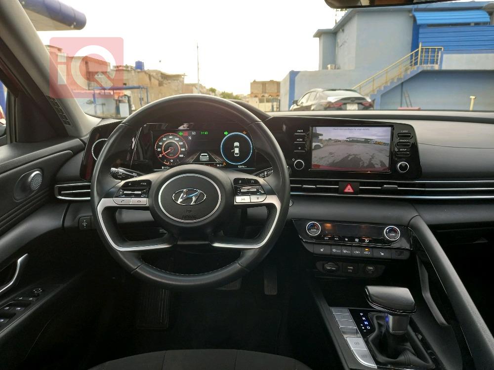 هیوندای ئەلەنترا
